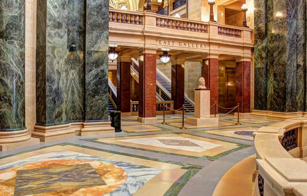Klassinen helsinkiläinen katu
